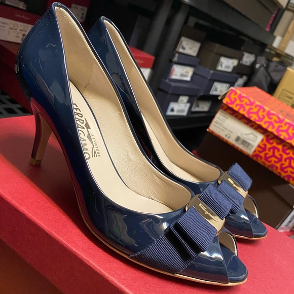 Ferragamo Open Toe Pump - Picture 2 of 2